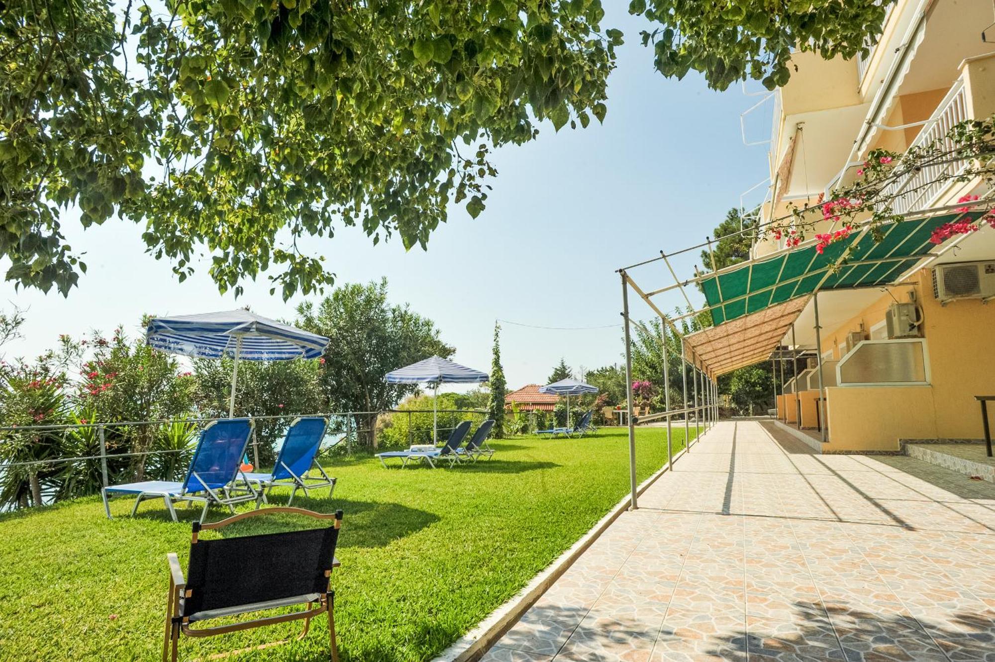 Rosa'S Beach Studios Lourdata  Exterior photo